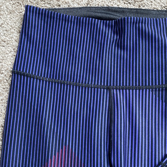 Peloton X WITH Array of colors leggings Stripes sz L Estimated - Picture 6 of 9